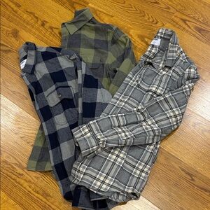Old Navy Men's Casual Button Down Shirts  set of 3 - Green, Blue, Gray
